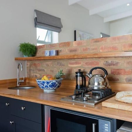Ebb Apartment Книсна Екстериор снимка