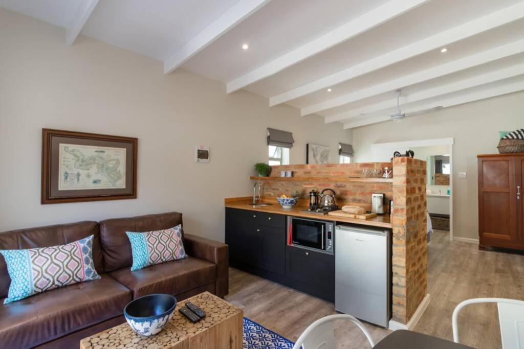 Ebb Apartment Книсна Екстериор снимка